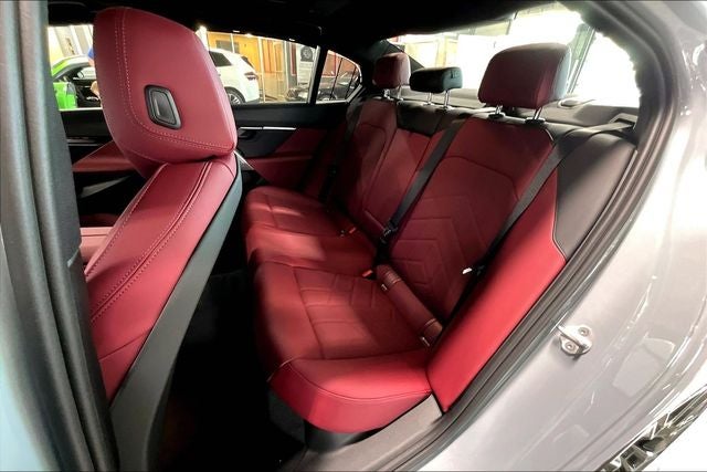 2027 BMW 5 Series 550e xDrive