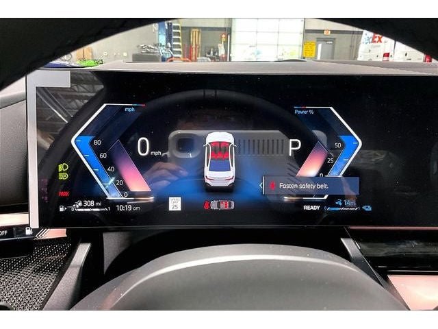 2026 BMW 5 Series 550e - Photo 13