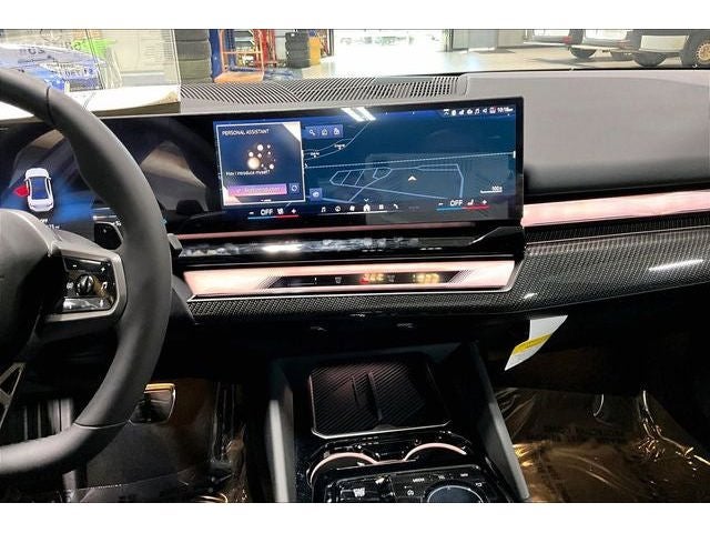 2026 BMW 5 Series 550e - Photo 7