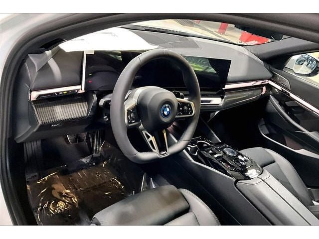 2026 BMW 5 Series 550e - Photo 9