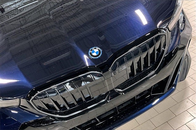 2026 BMW 5 Series 550e xDrive