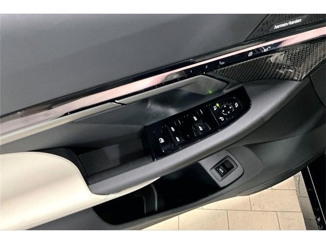 2026 BMW 5 Series 550e xDrive