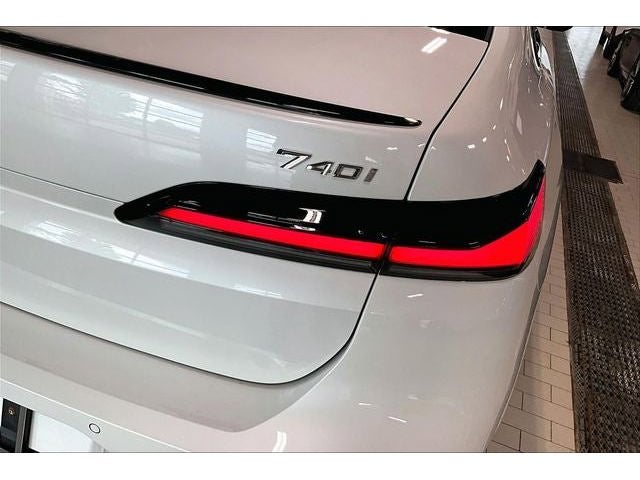 2026 BMW 7 Series 740i xDrive