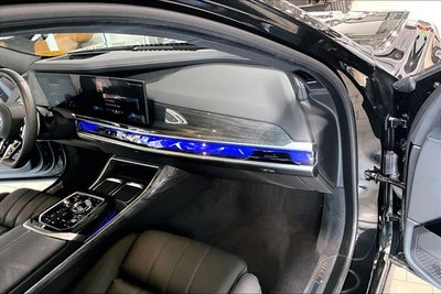 2025 BMW 7 Series 760i xDrive