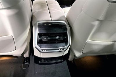 2026 BMW 7 Series 750e xDrive