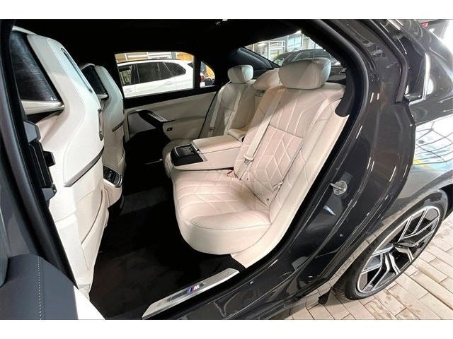 2026 BMW 7 Series 750e xDrive