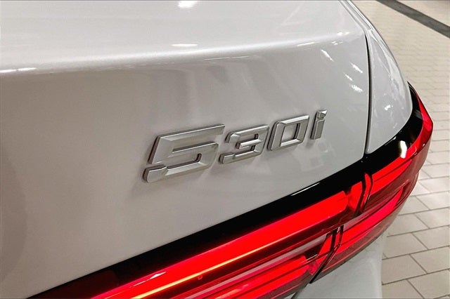 2026 BMW 5 Series 530i xDrive