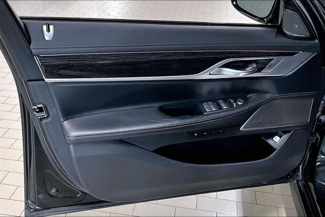2022 BMW 7 Series 750i xDrive