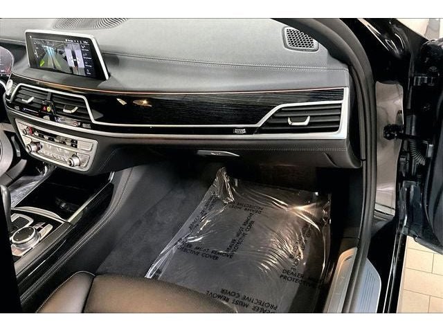 2022 BMW 7 Series 750i xDrive