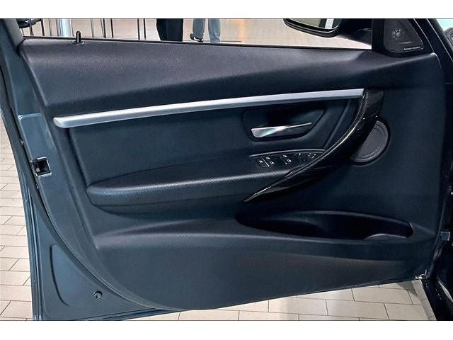 2018 BMW 3 Series 330i xDrive