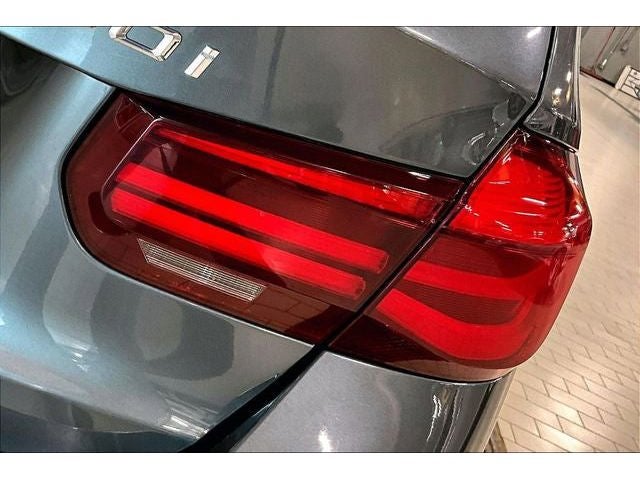 2018 BMW 3 Series 330i xDrive