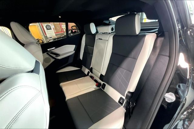 2027 BMW X2 xDrive28i