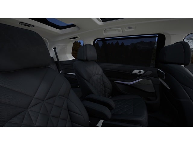2027 BMW X7 Base