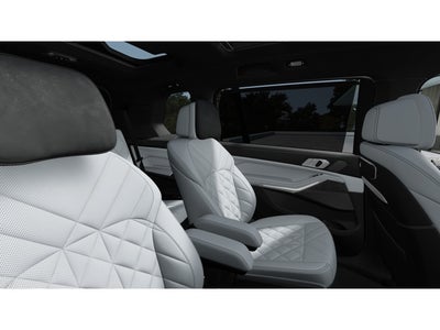 2026 BMW X7 Base