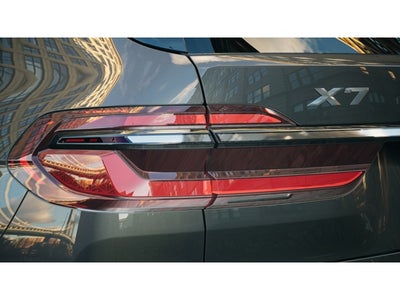 2027 BMW X7 Base