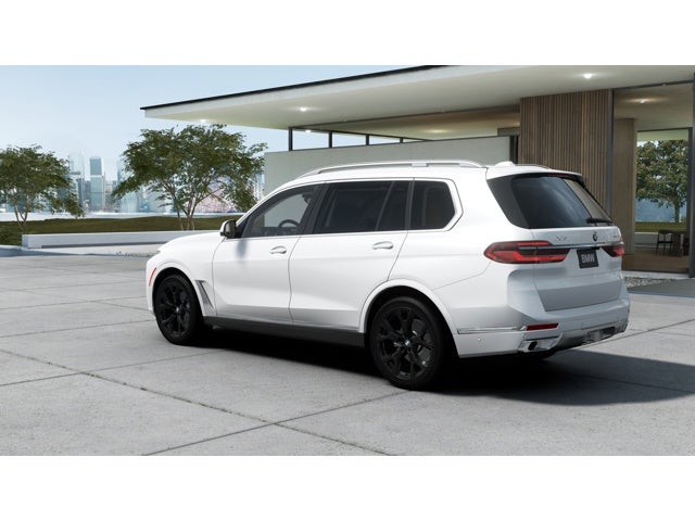 2026 BMW X7 Base