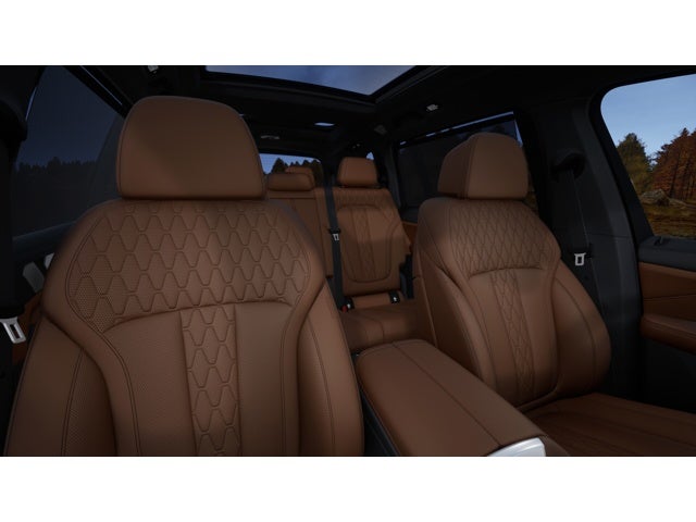 2027 BMW X7 Base