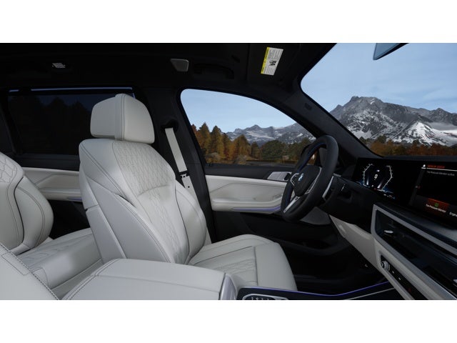 2027 BMW X7 Base