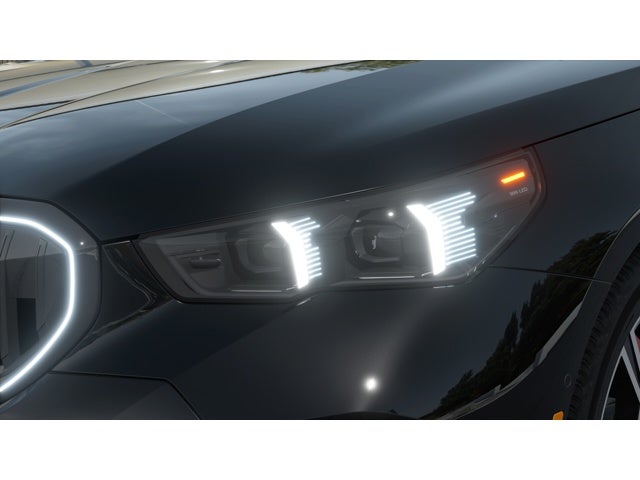 2027 BMW 550e Base