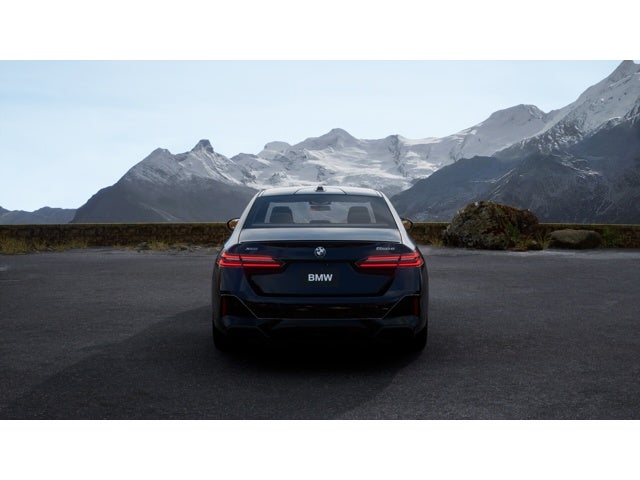 2027 BMW 550e Base