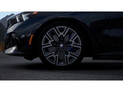 2027 BMW 550e Base