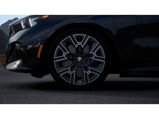 2027 BMW 550e Base