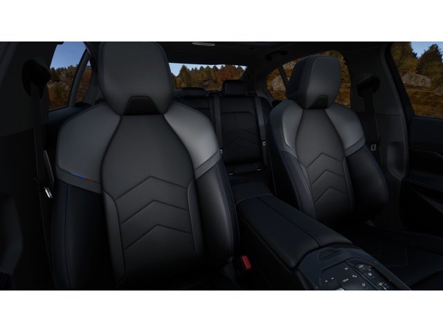 2027 BMW 550e Base