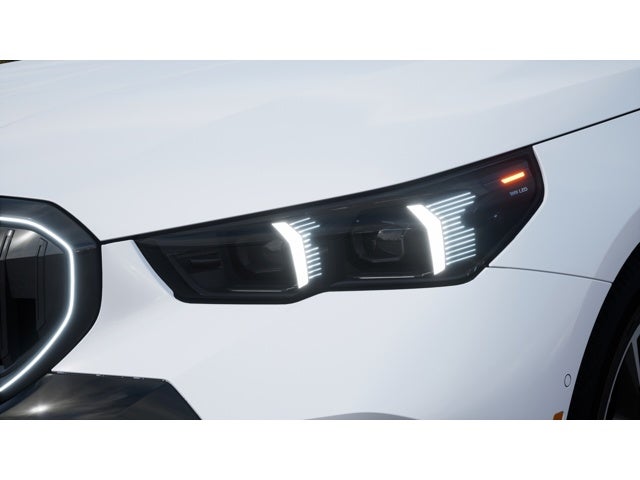 2027 BMW 550e Base