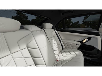 2026 BMW 750e xDrive Base