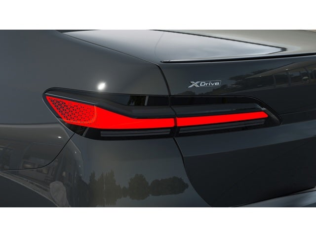 2026 BMW 750e xDrive Base