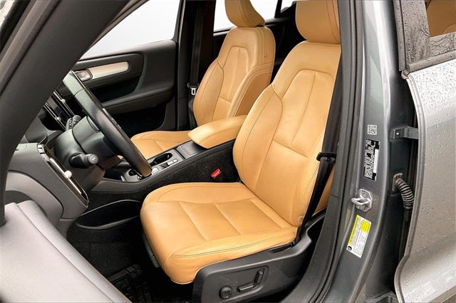 2019 Volvo XC40 Momentum