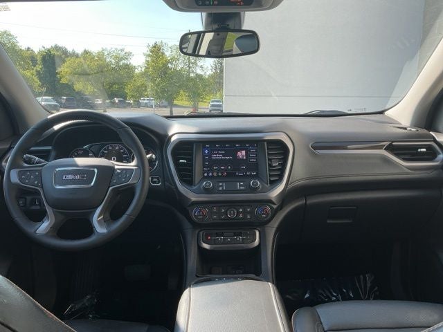 2022 GMC Acadia AT4