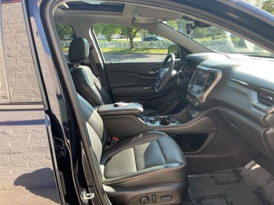 2022 GMC Acadia AT4