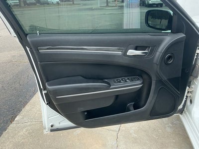 2019 Chrysler 300 Touring