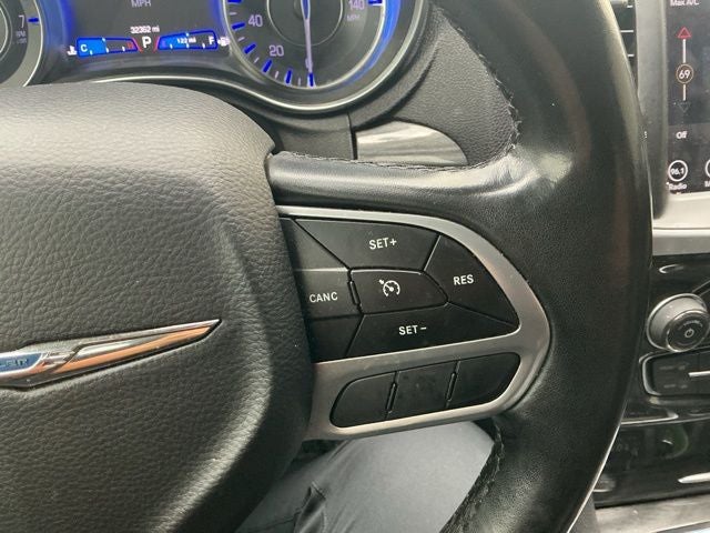 2019 Chrysler 300 Touring
