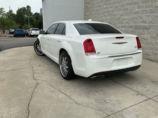 2019 Chrysler 300 Touring