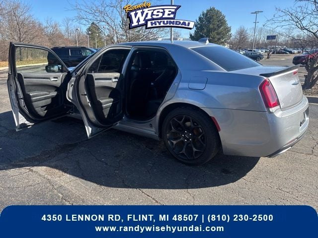 2018 Chrysler 300 S