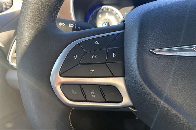 2024 Chrysler Voyager LX