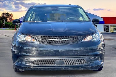 2024 Chrysler Voyager LX