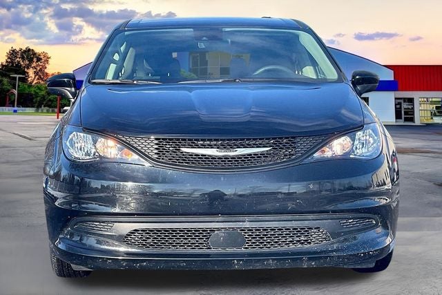 2024 Chrysler Voyager LX