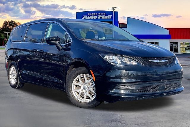 2024 Chrysler Voyager LX