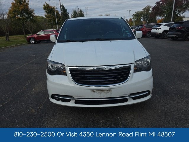 2016 Chrysler Town & Country S