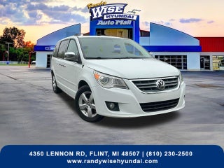 2014 Volkswagen Routan SEL Premium