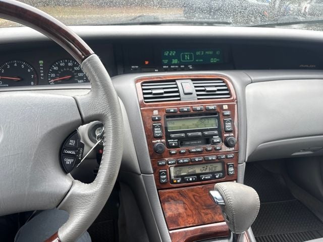 2004 Toyota Avalon XLS