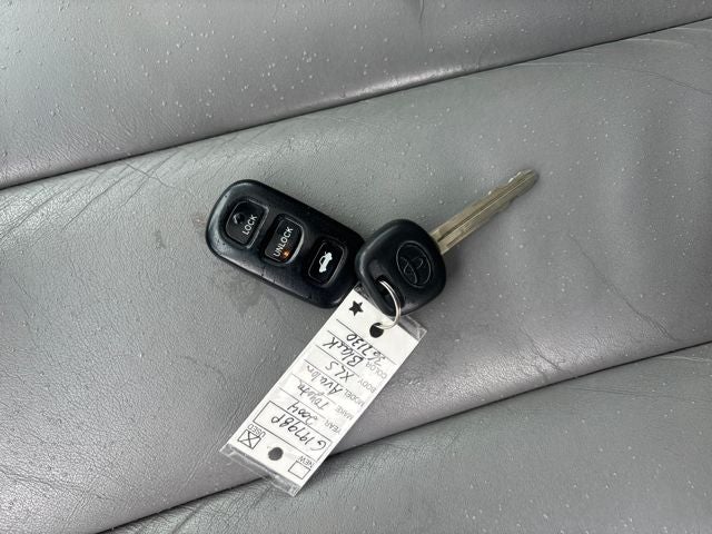 2004 Toyota Avalon XLS