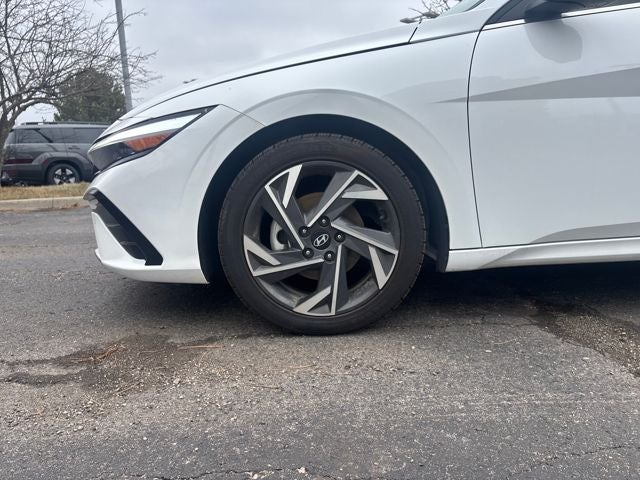 2024 Hyundai Elantra Limited