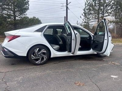 2024 Hyundai Elantra Limited