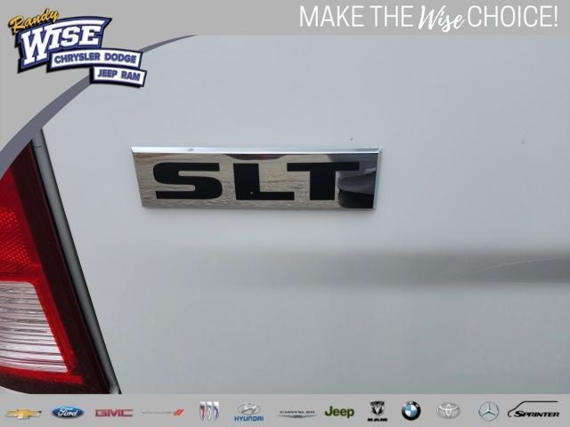 2017 RAM 1500 SLT