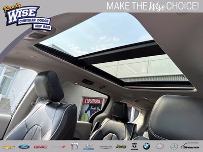 2023 Chrysler Pacifica Hybrid Limited