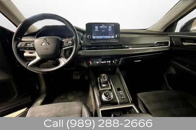 2022 Mitsubishi Outlander SE